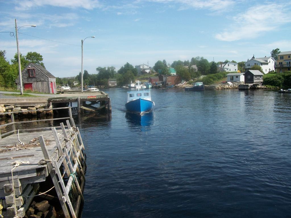Sal'S Bed And Breakfast By The Sea Herring Cove Екстериор снимка