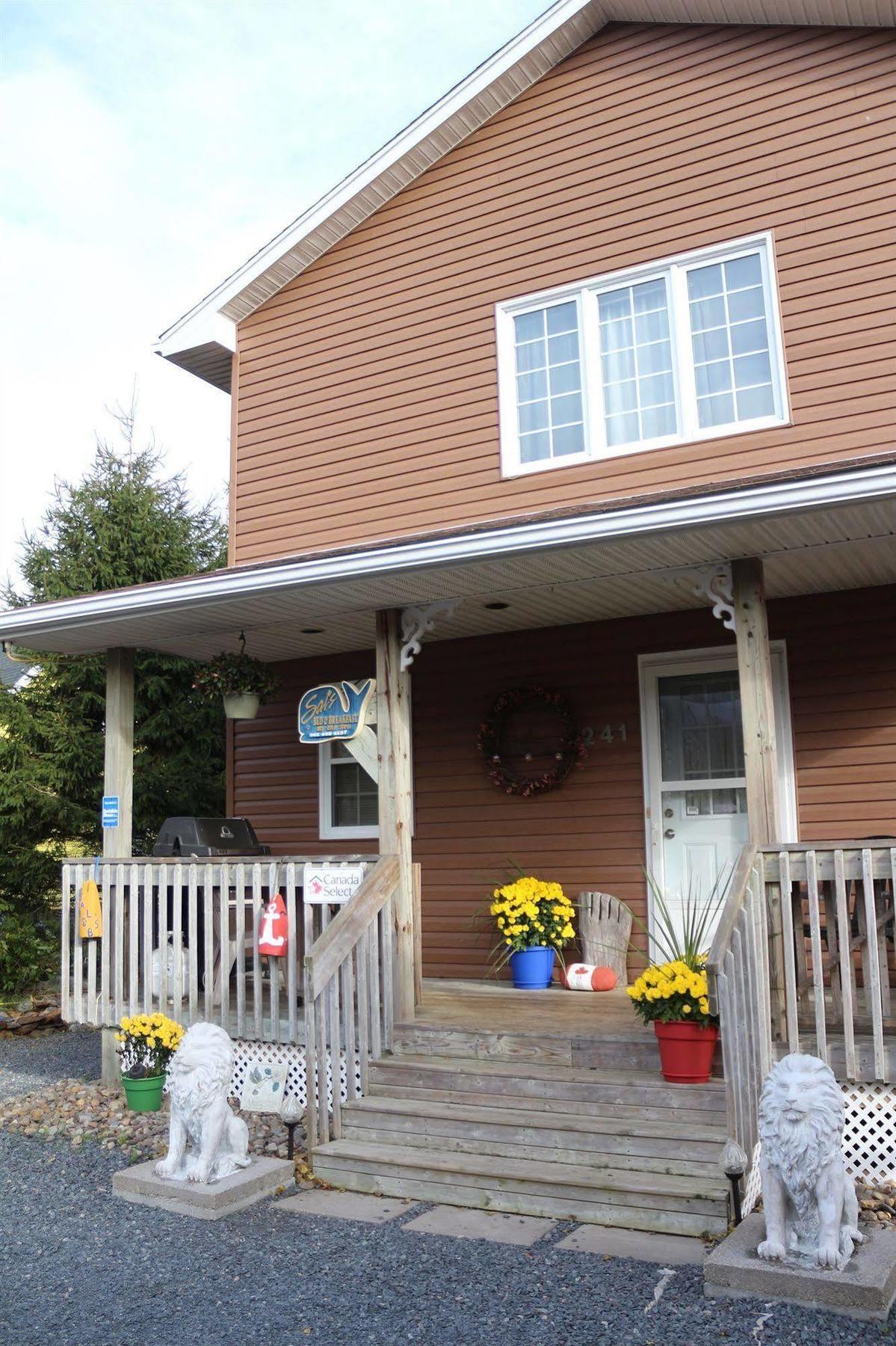 Sal'S Bed And Breakfast By The Sea Herring Cove Екстериор снимка